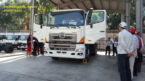 Đầu kéo 2 cầu hino SS2PKUA