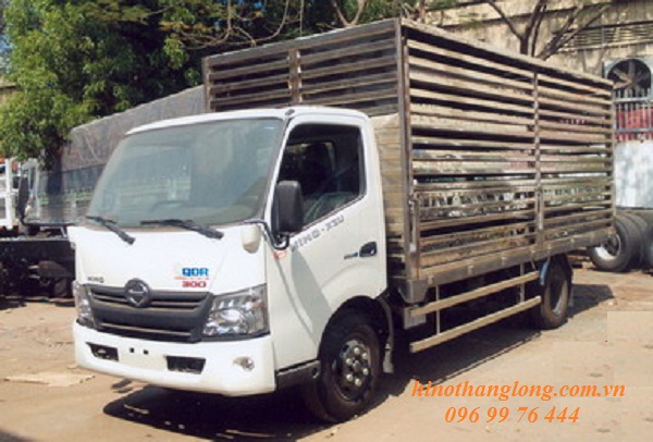 xe chở gia súc , gia cầm