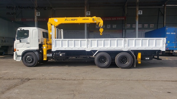 xe 3 chân hino gắn cẩu 5 tấn 4 khúc Soosan | FL8JT7A